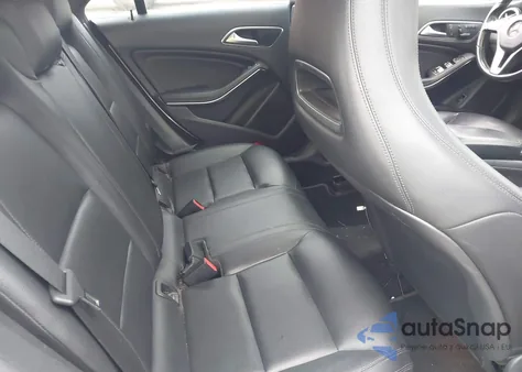 2014 Mercedes-Benz Cla 250 4Matic z USA, uszkodzony, nr VIN WDDSJ4GB4EN116631